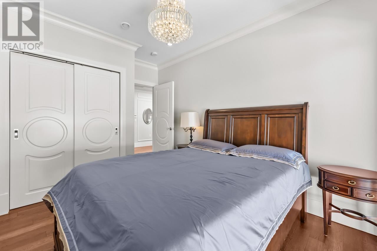 6480 CAMSELL CRESCENT Image 30