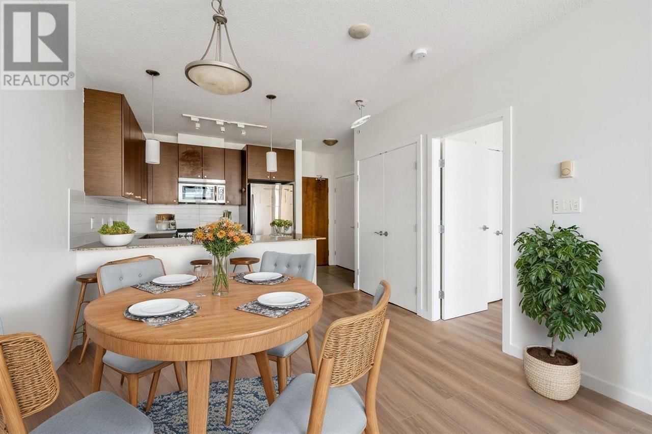 305 - 7360 ELMBRIDGE WAY Image 3