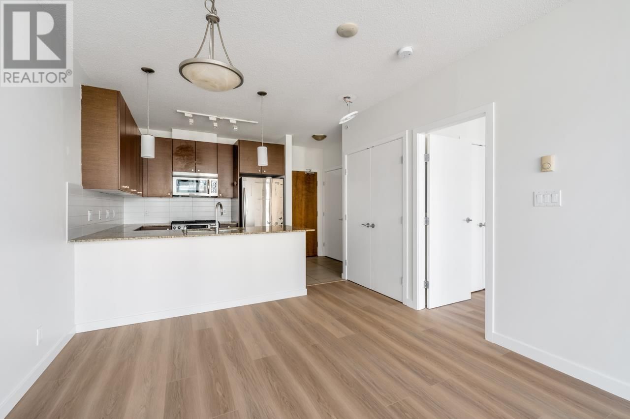 305 - 7360 ELMBRIDGE WAY Image 5