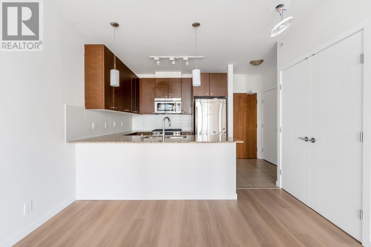 305 - 7360 ELMBRIDGE WAY Image 8