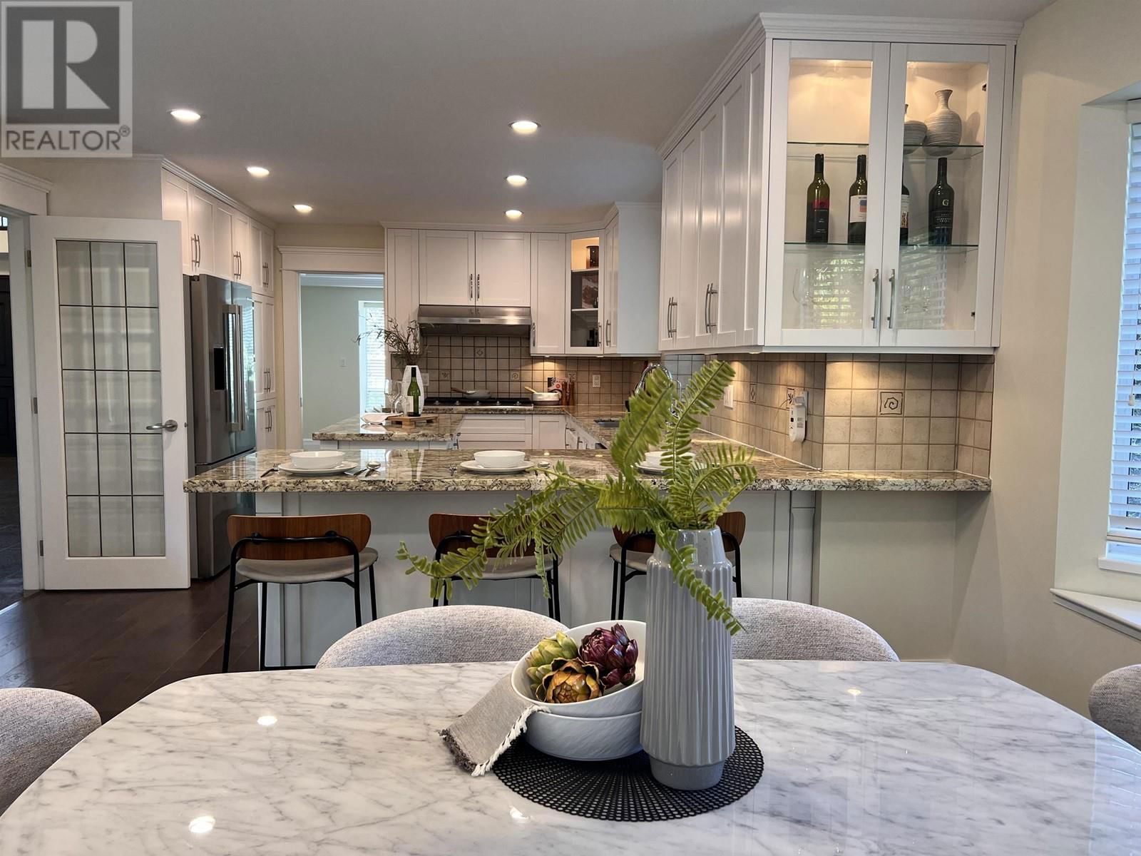 2508 34TH AVENUE Image 13