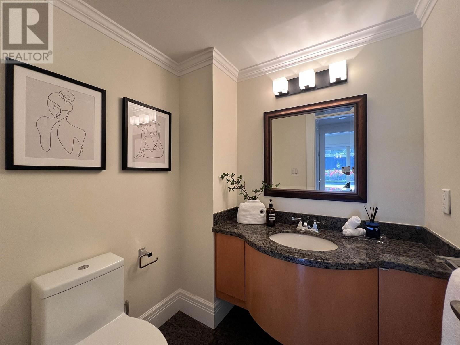 2508 34TH AVENUE Image 18