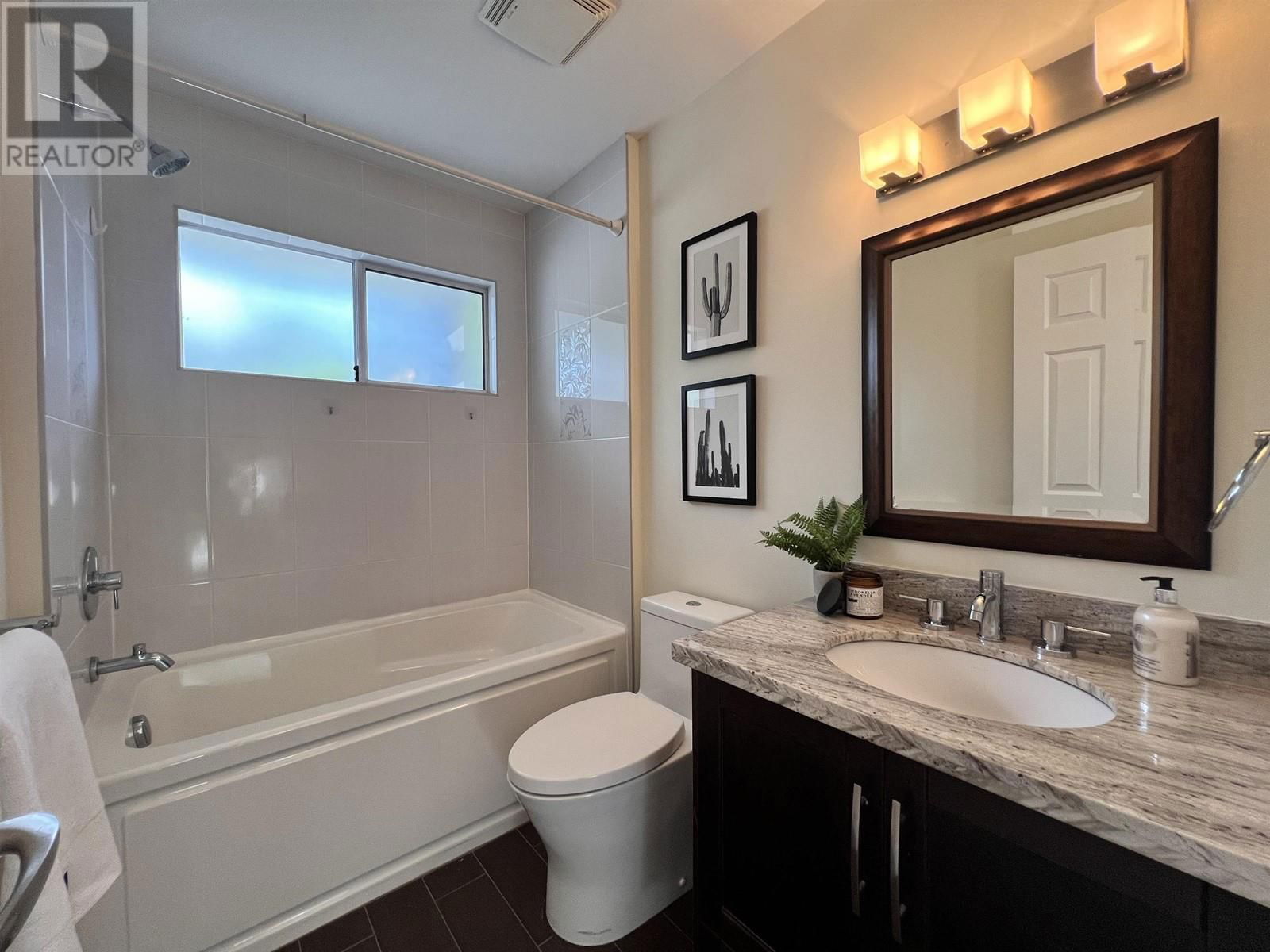 2508 34TH AVENUE Image 21