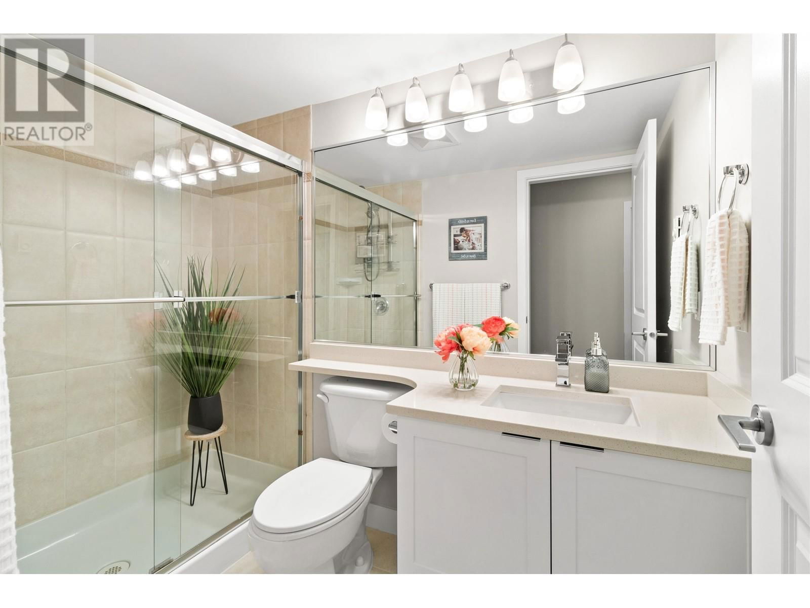 204 - 285 NEWPORT DRIVE Image 19