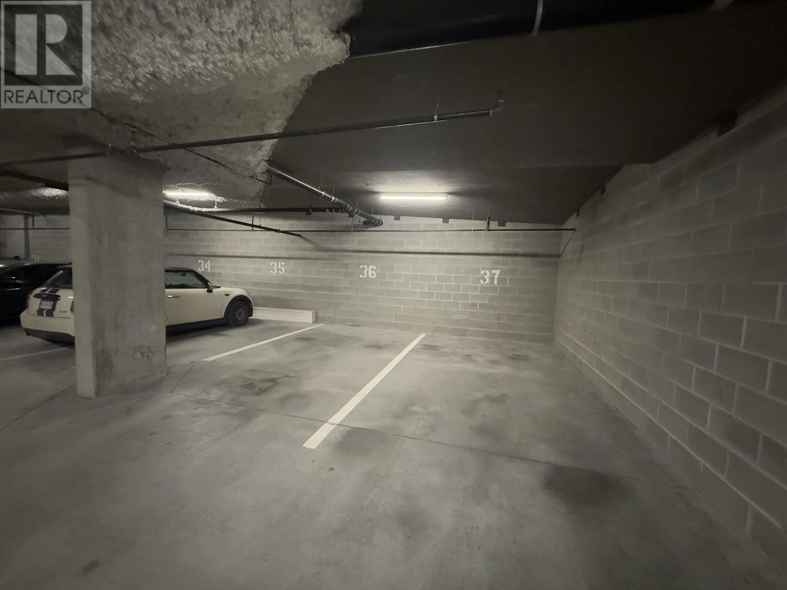 204 - 285 NEWPORT DRIVE Image 23