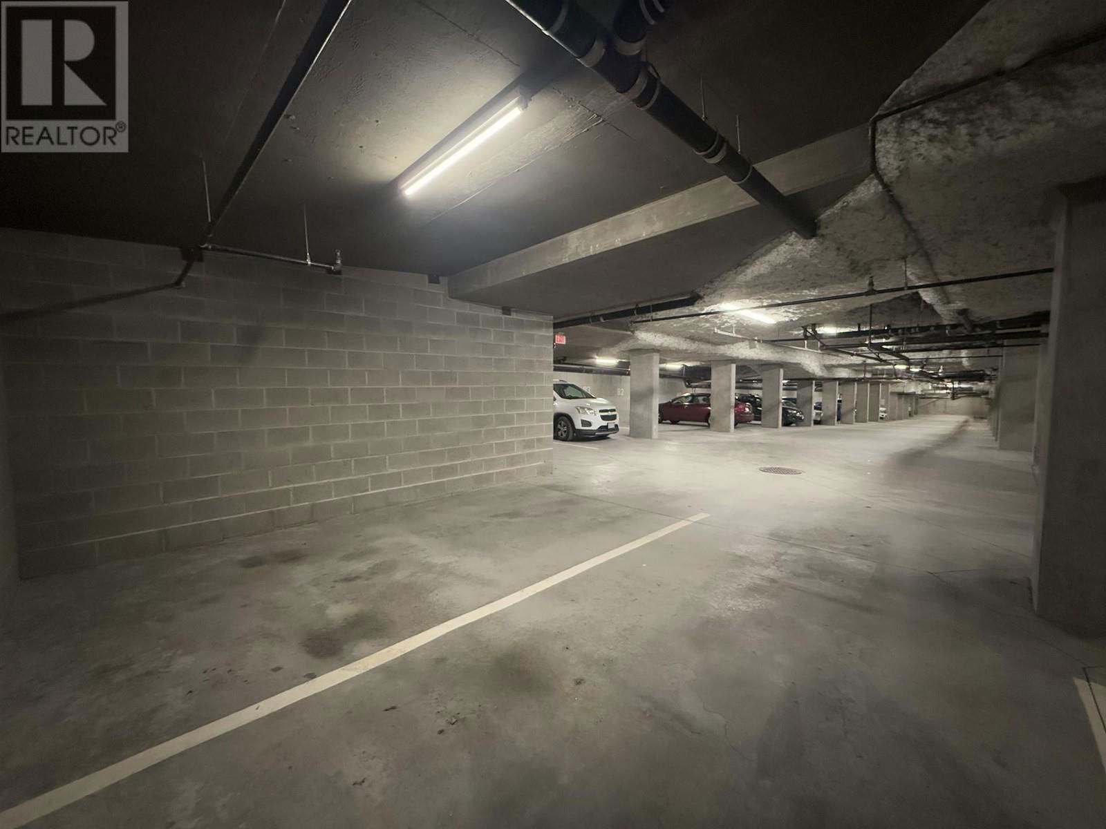 204 - 285 NEWPORT DRIVE Image 24