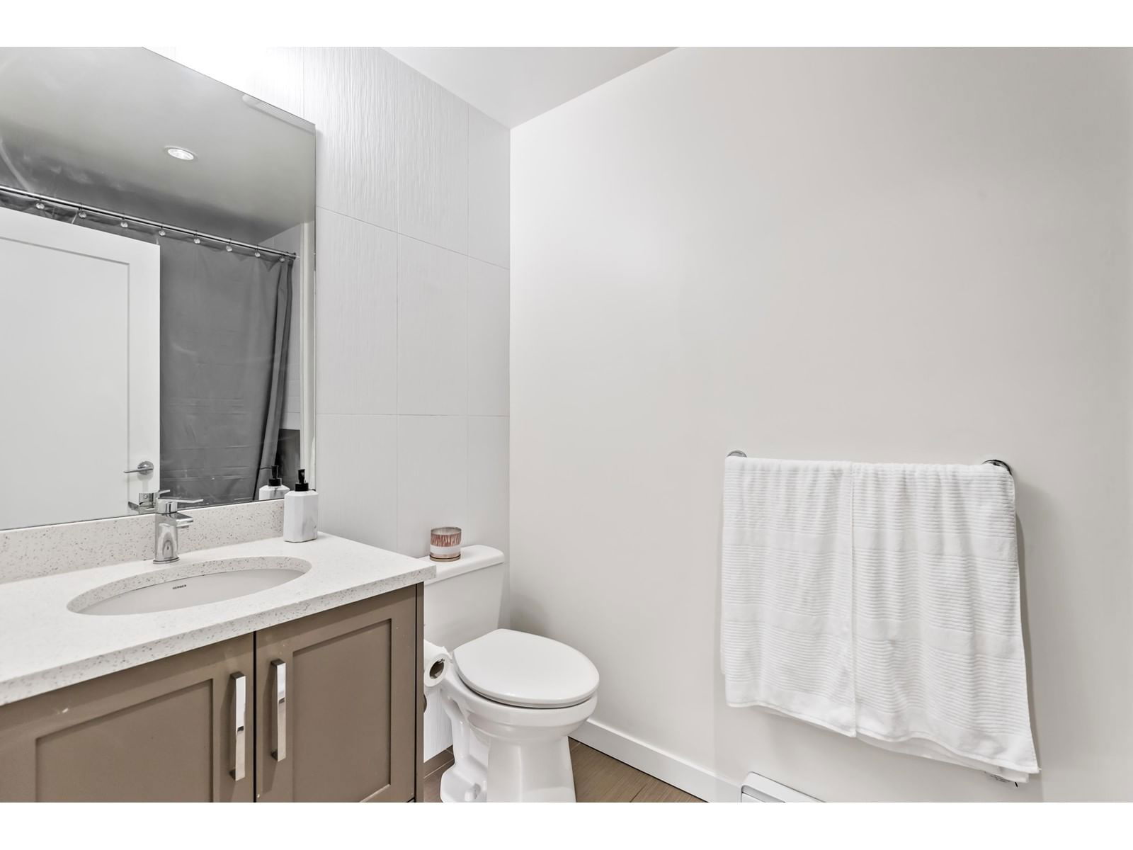 D404 - 20211 66 Image 12