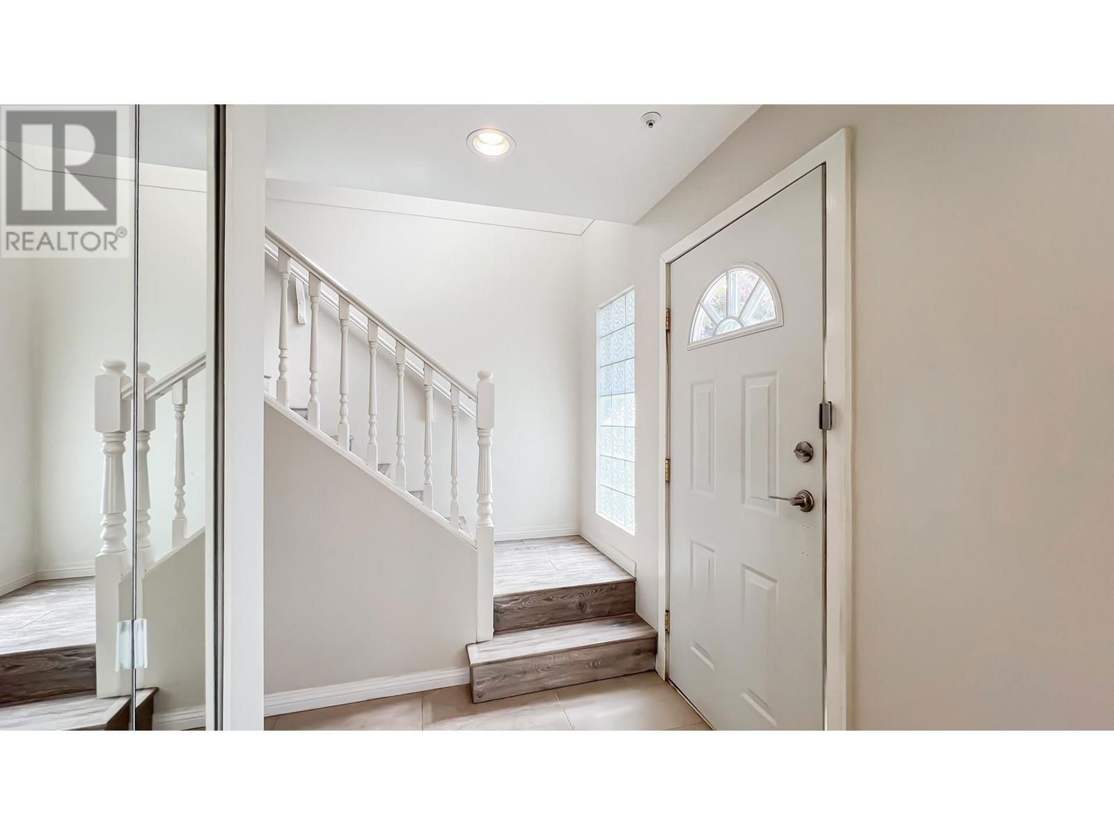 6248 BEATRICE STREET Image 14