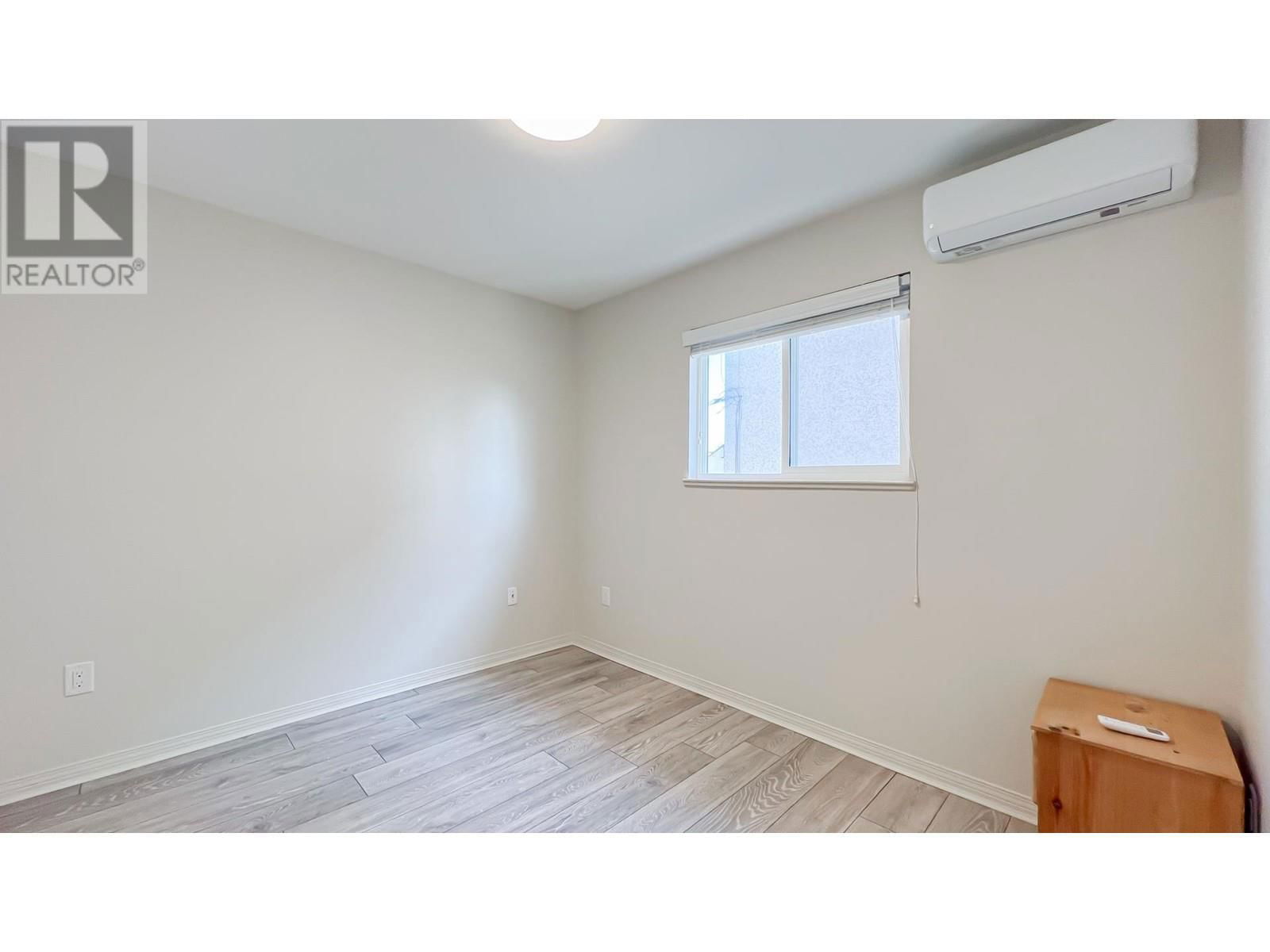 6248 BEATRICE STREET Image 22