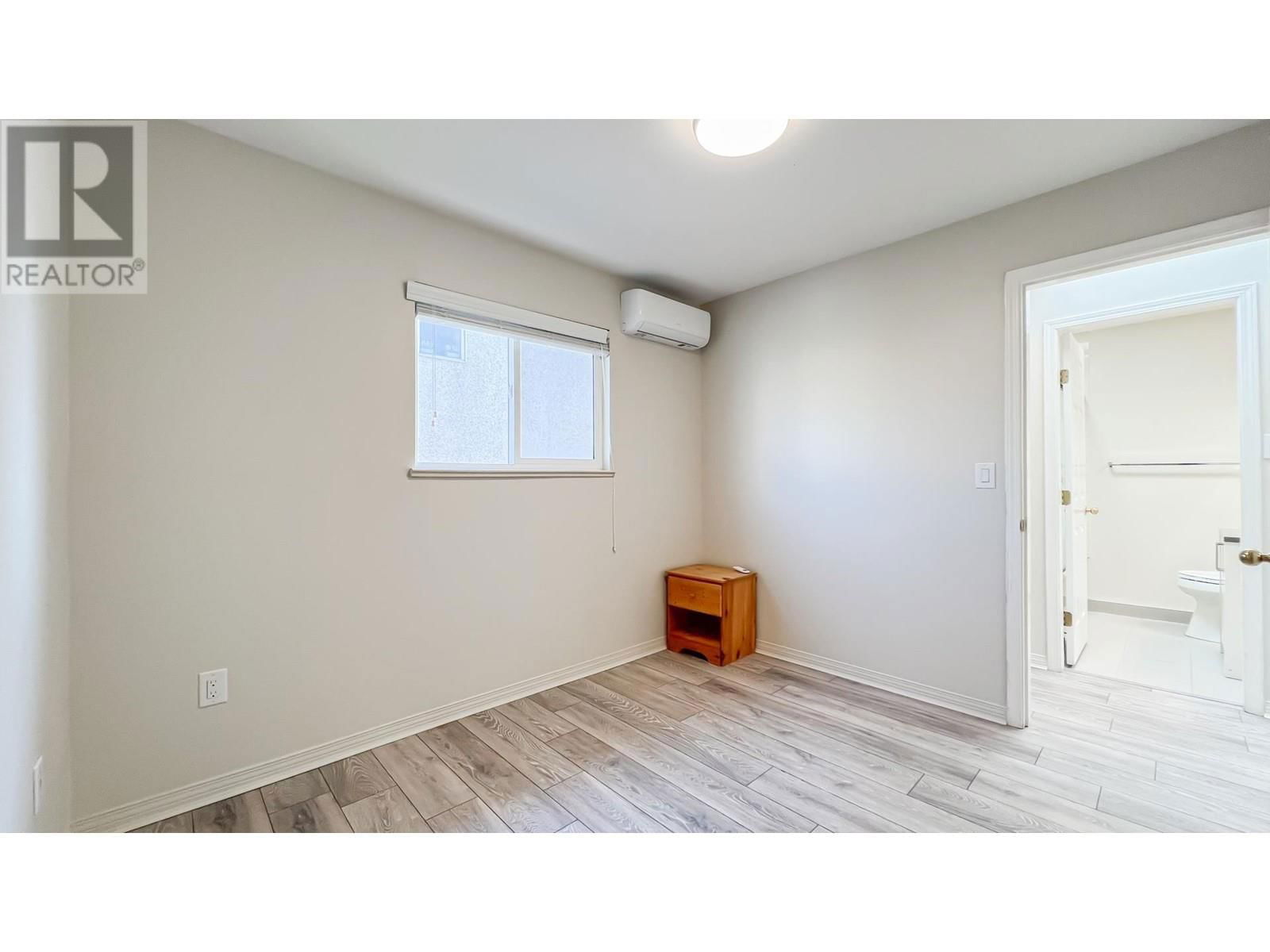 6248 BEATRICE STREET Image 25