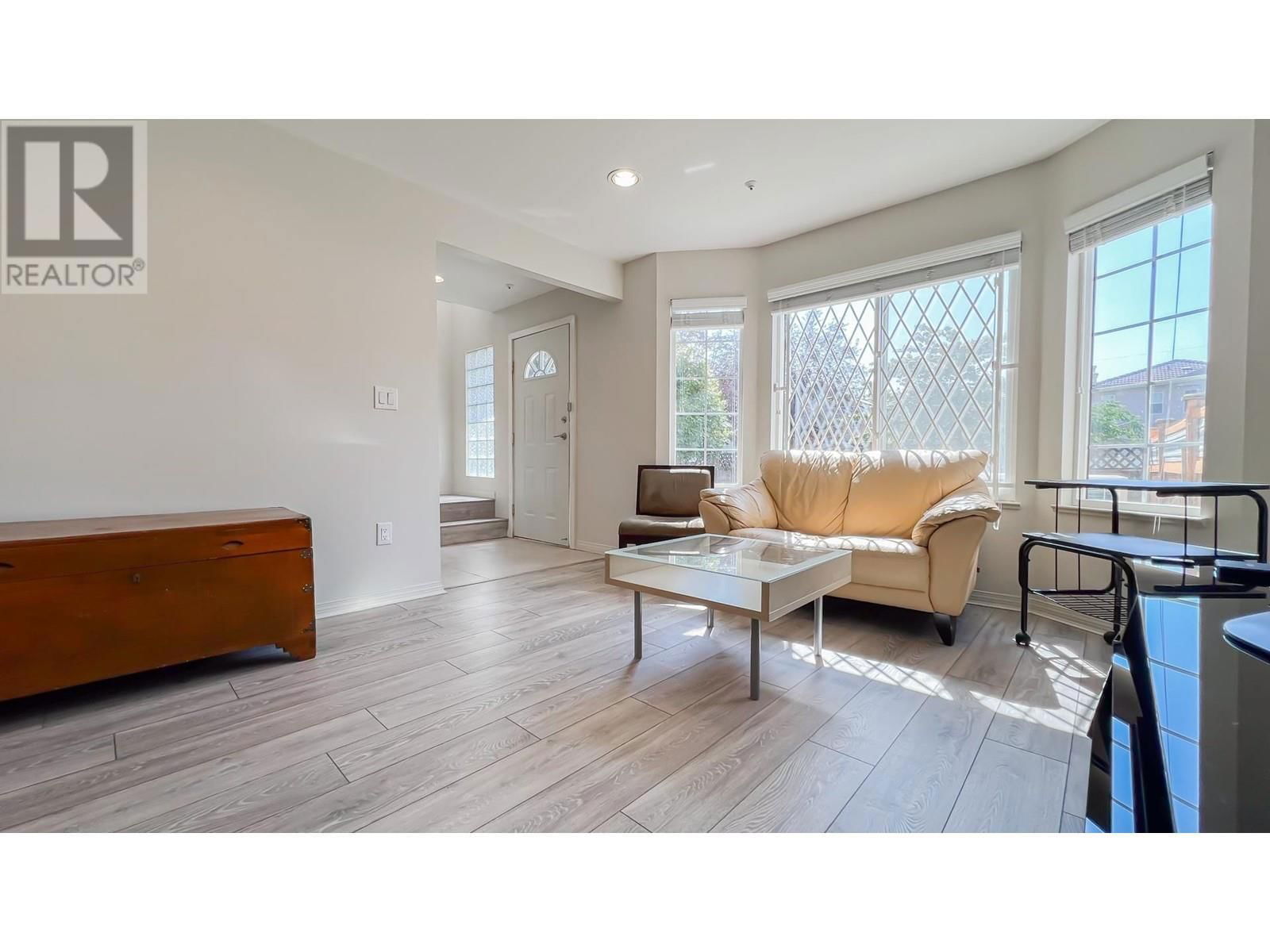 6248 BEATRICE STREET Image 7