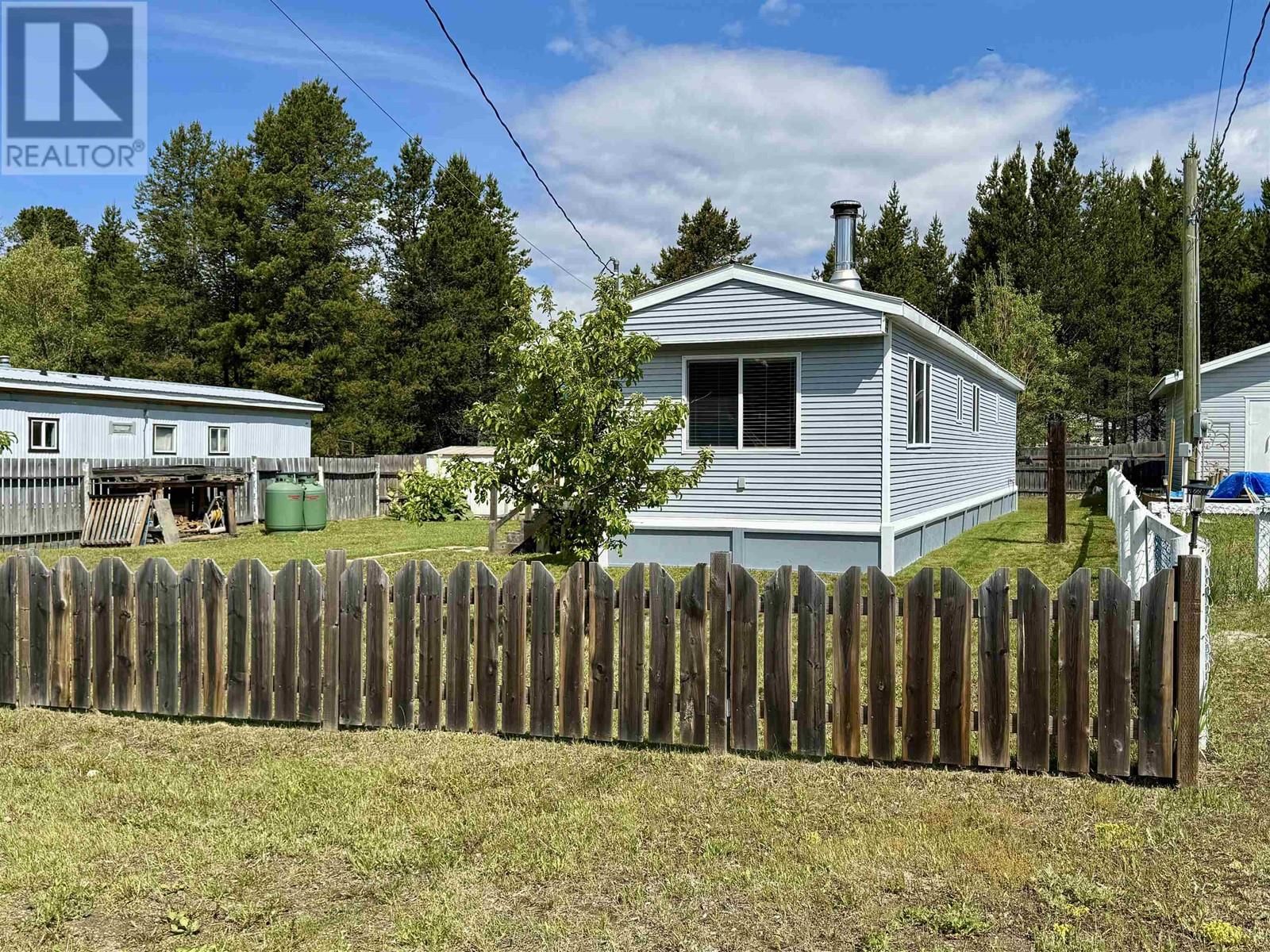 970 BEAVEN CRESCENT Image 3