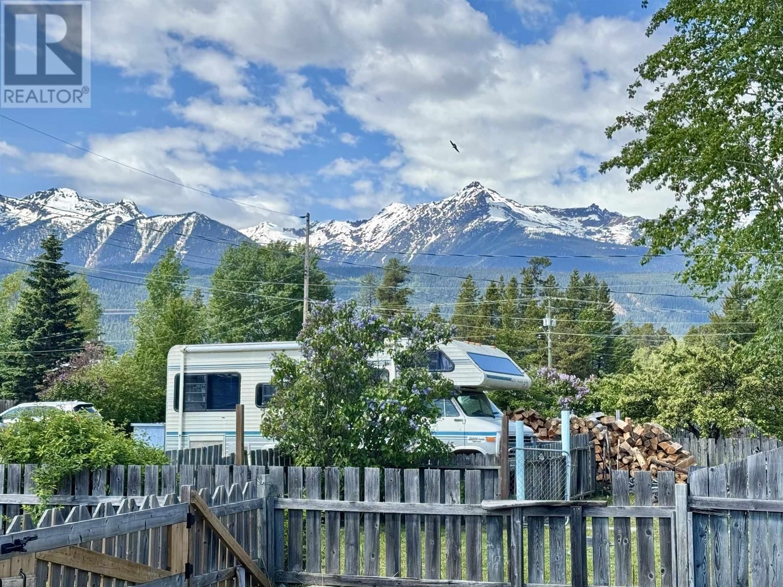 970 BEAVEN CRESCENT Image 7