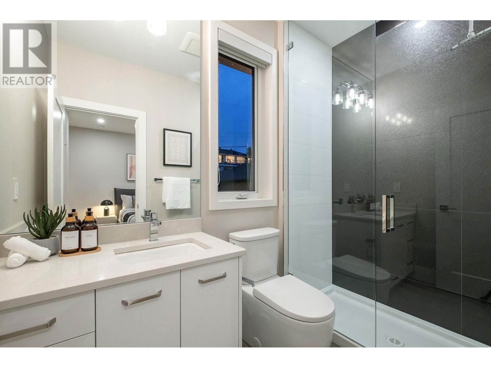 7739 LEE STREET Image 25