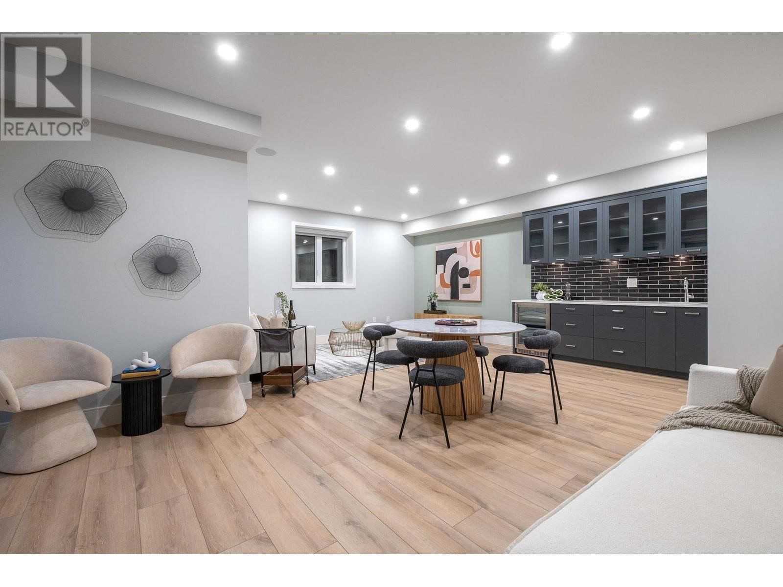 7739 LEE STREET Image 29