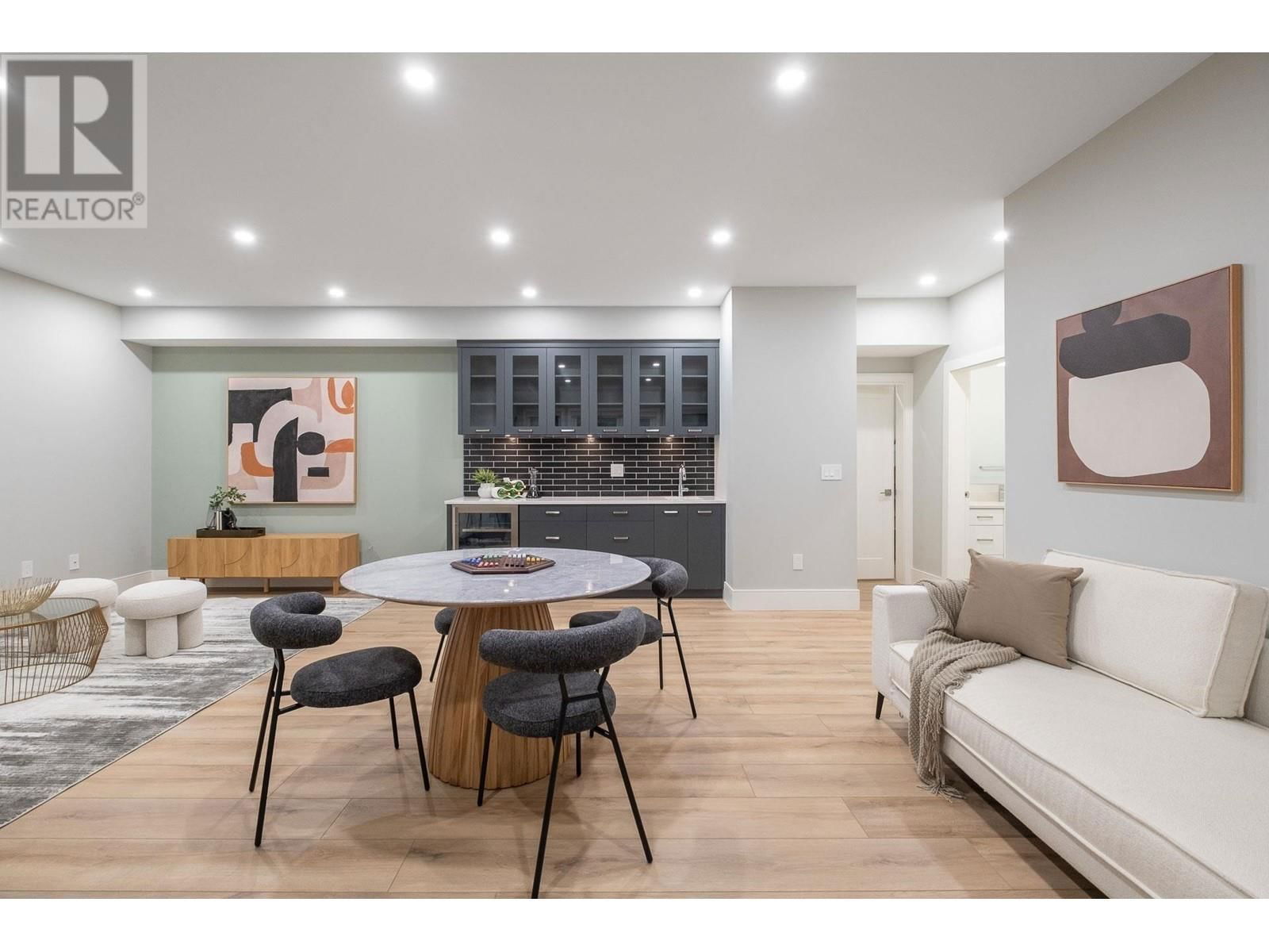 7739 LEE STREET Image 30