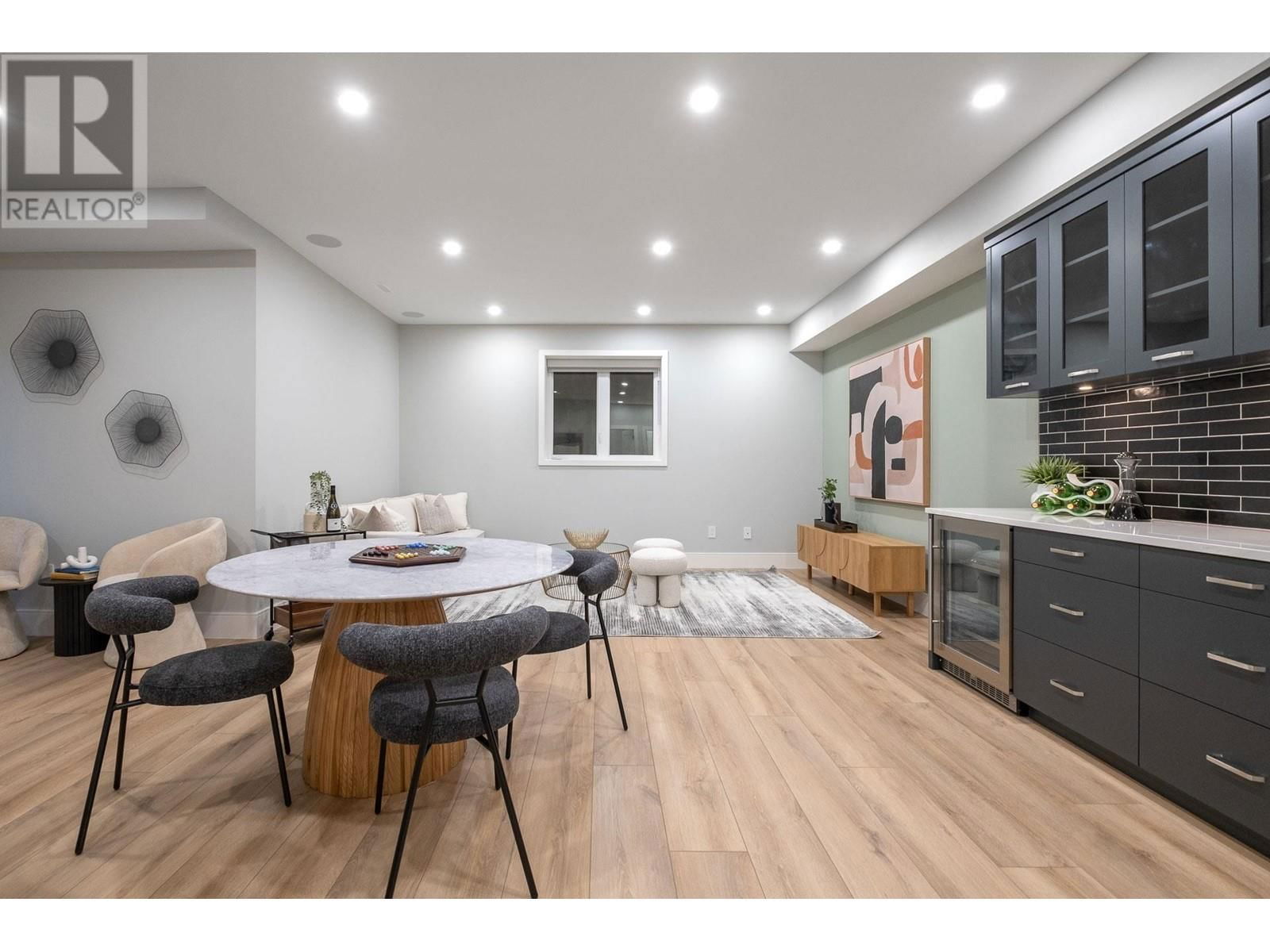 7739 LEE STREET Image 31
