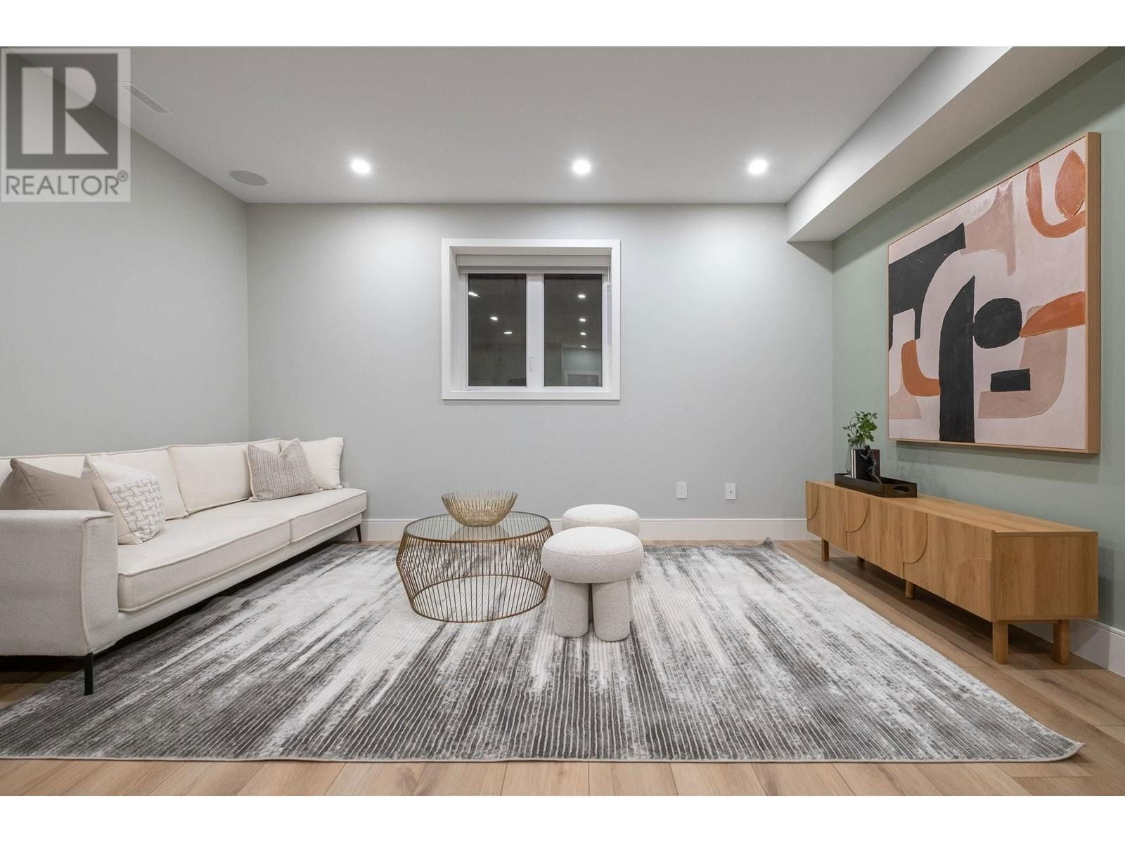 7739 LEE STREET Image 32