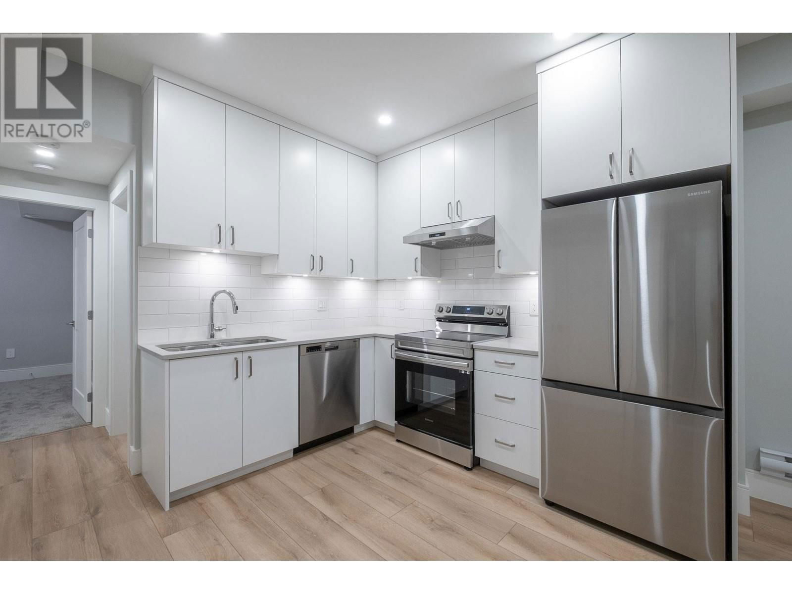 7739 LEE STREET Image 36