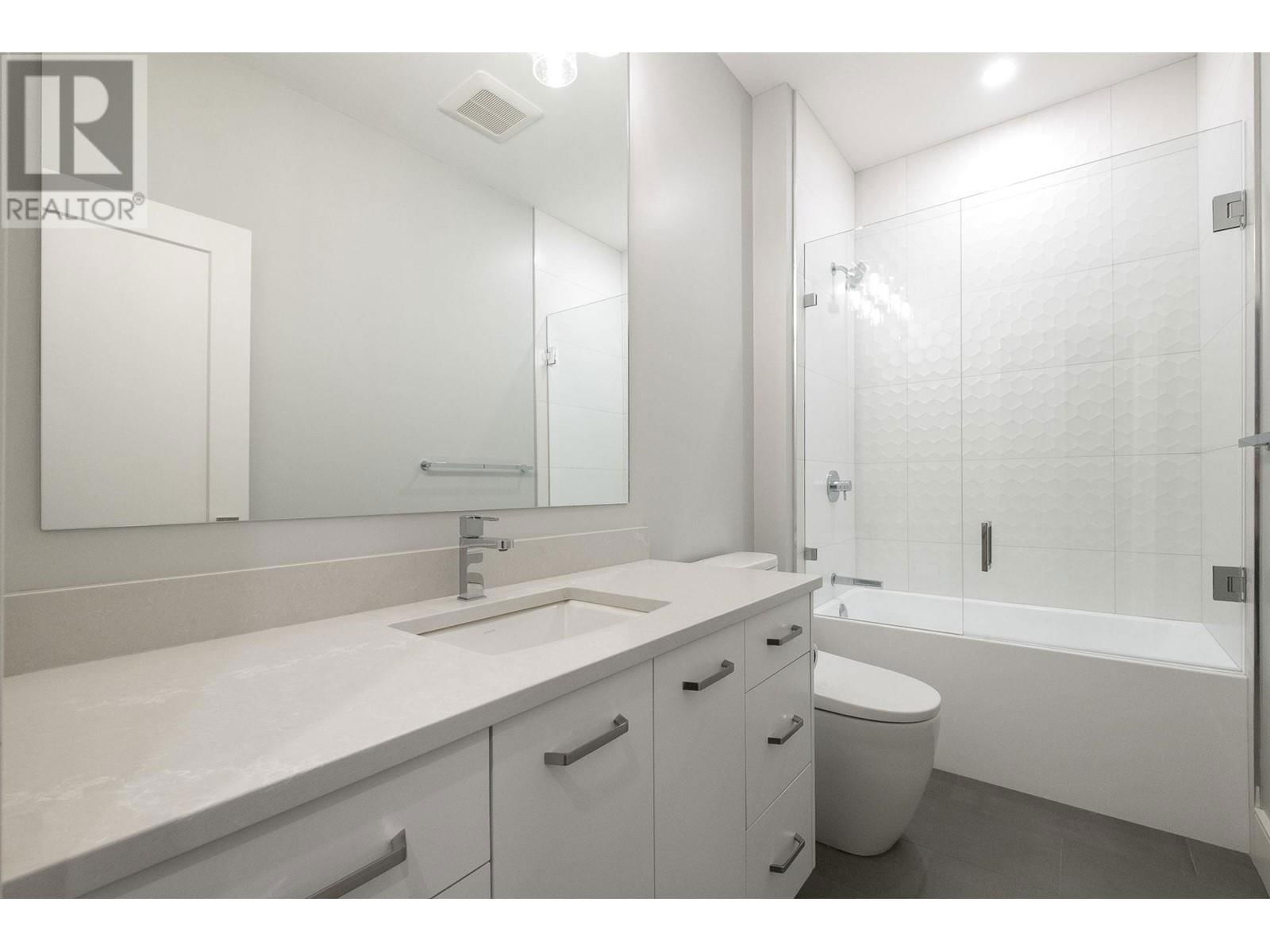 7739 LEE STREET Image 38