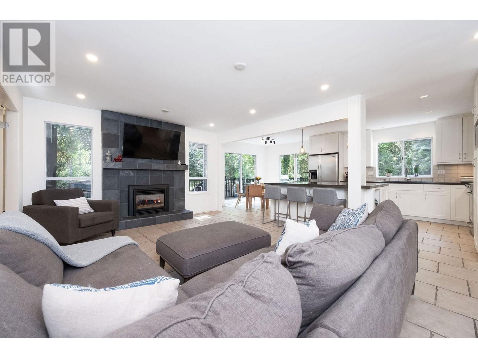 1663 CASCADE COURT Image 11