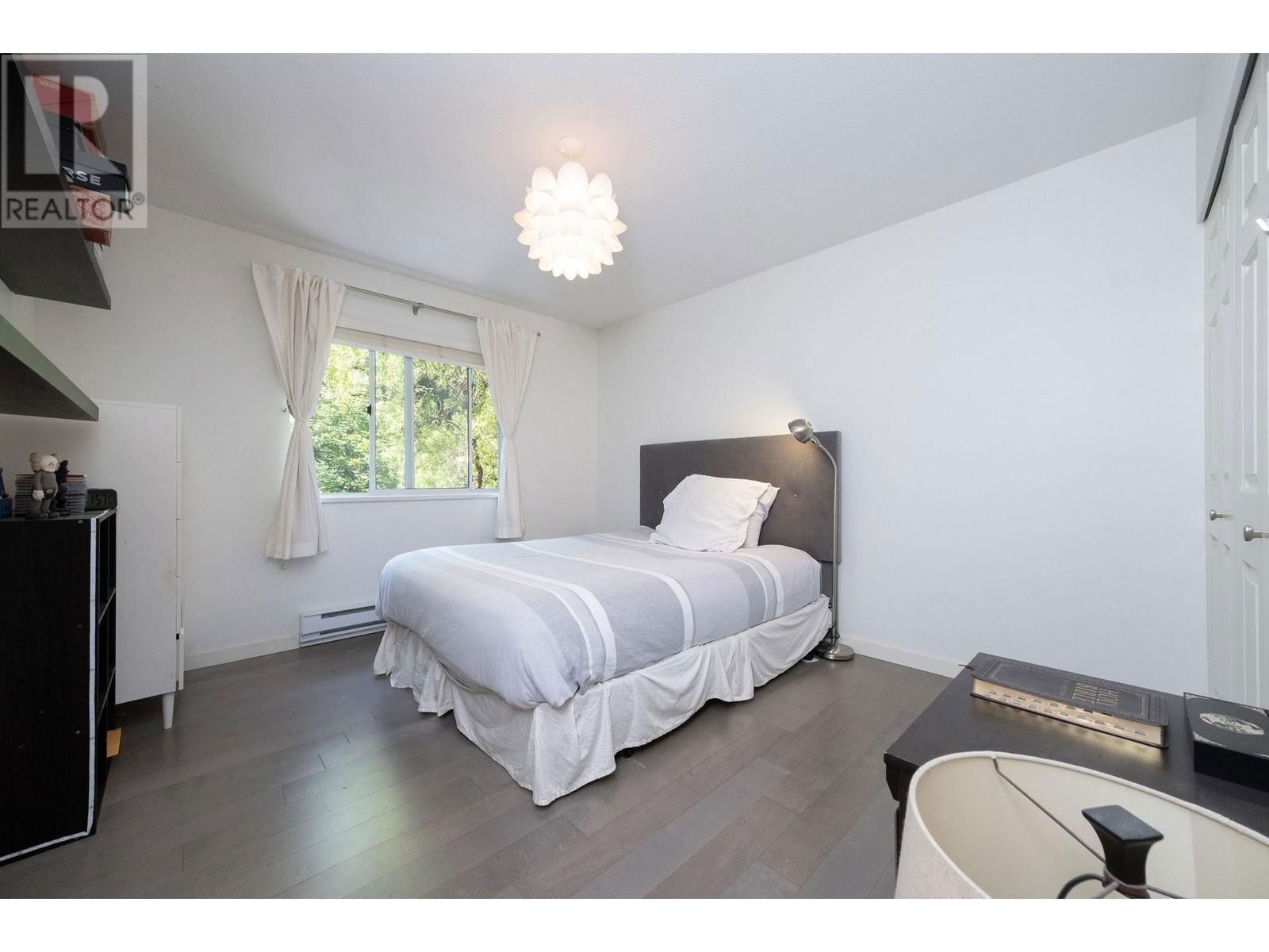 1663 CASCADE COURT Image 23