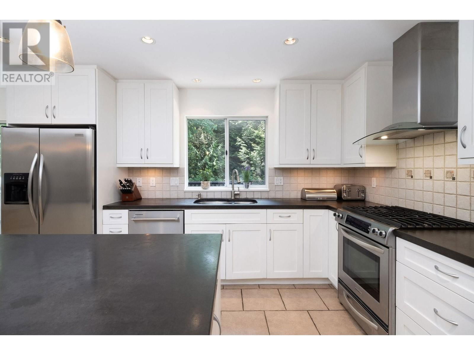 1663 CASCADE COURT Image 6