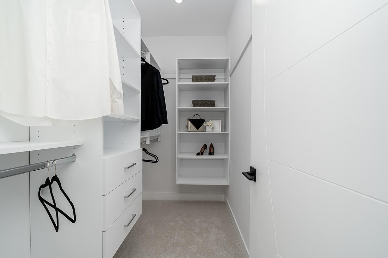 7121 204A Image 17