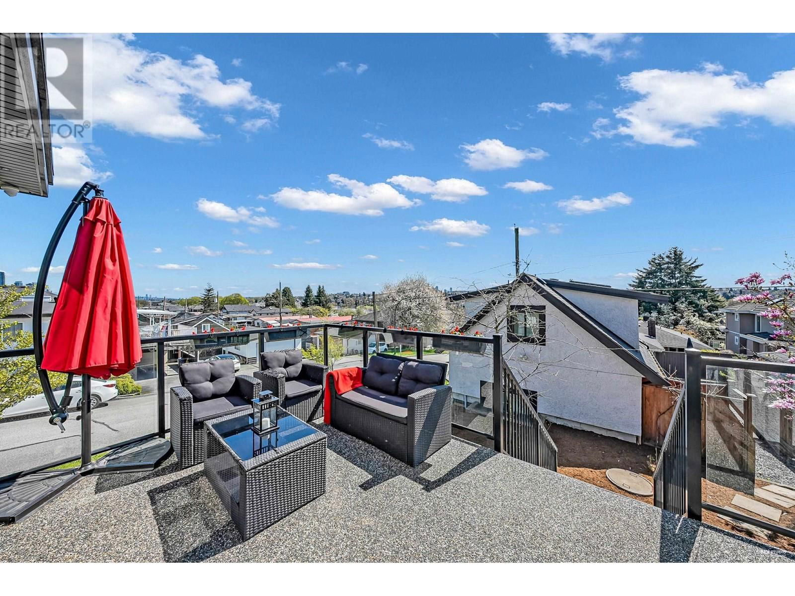 2996 7TH AVENUE Image 11