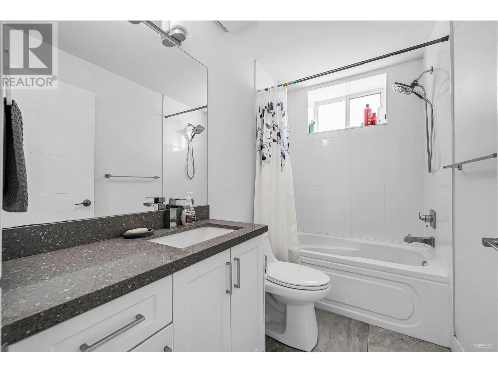 2996 7TH AVENUE Image 34