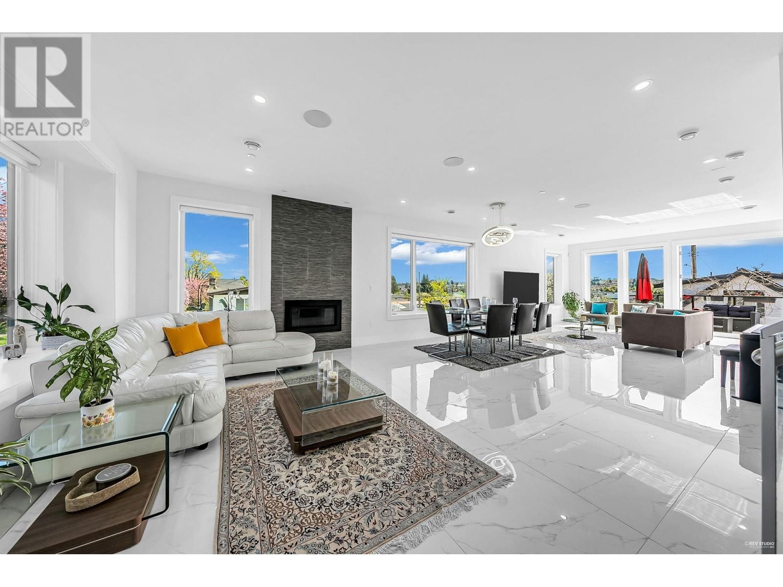 2996 7TH AVENUE Image 5