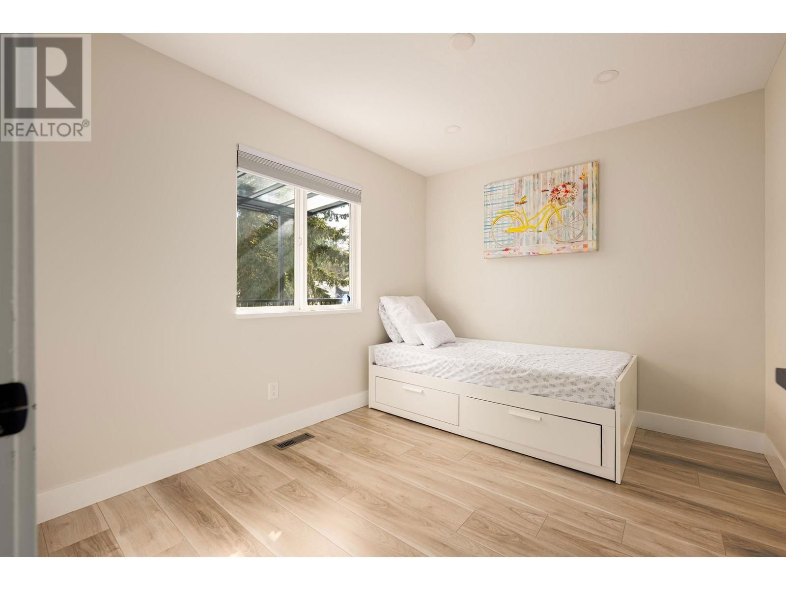 1282 LINCOLN DRIVE Image 12