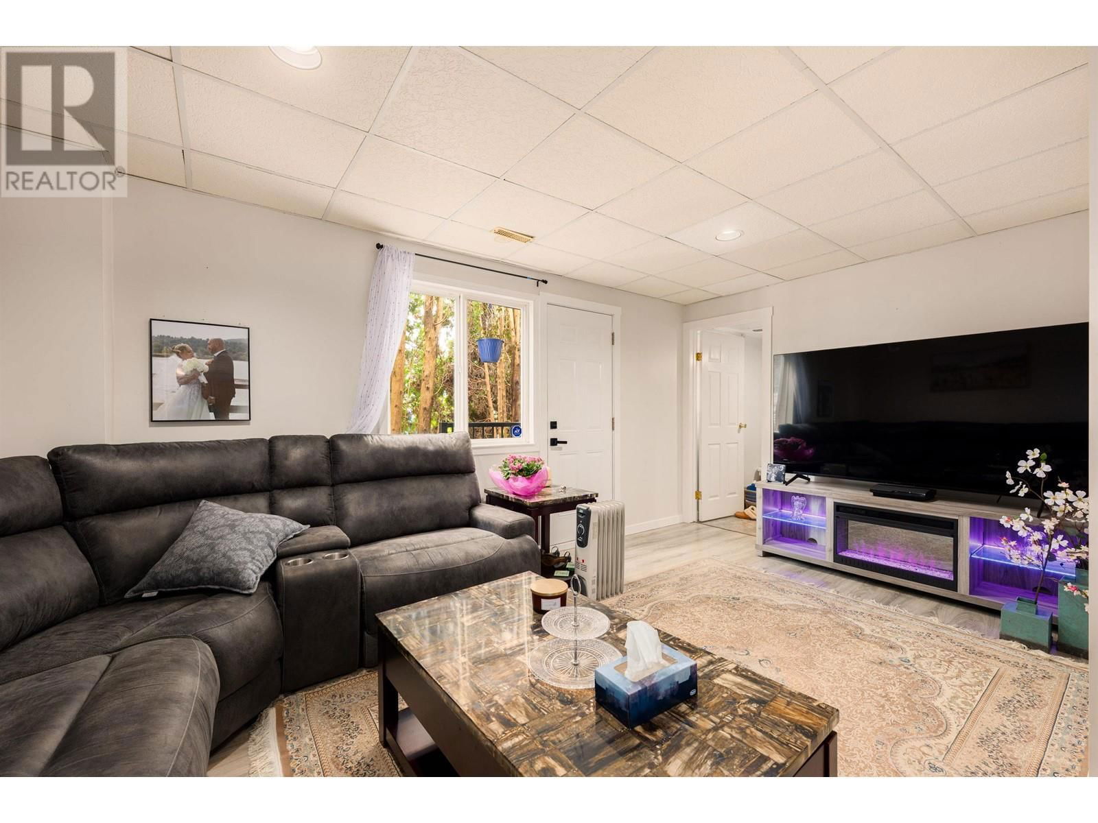 1282 LINCOLN DRIVE Image 16