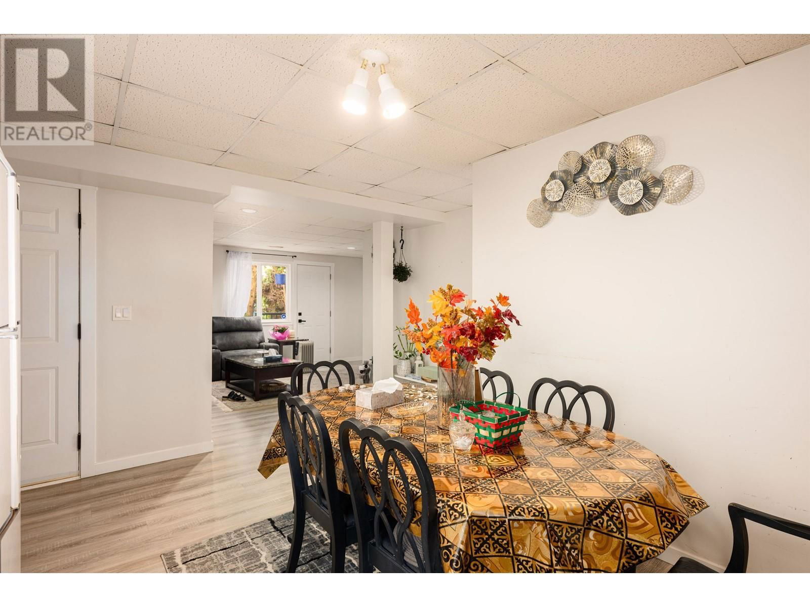 1282 LINCOLN DRIVE Image 18