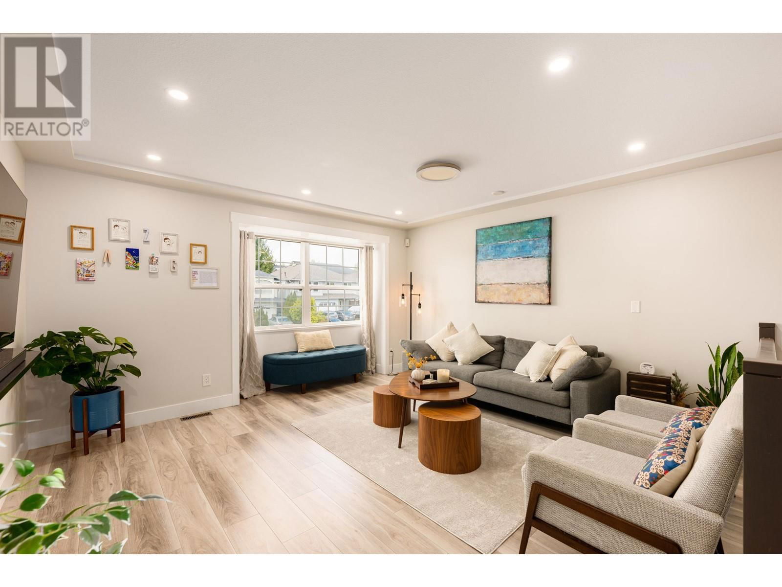 1282 LINCOLN DRIVE Image 4
