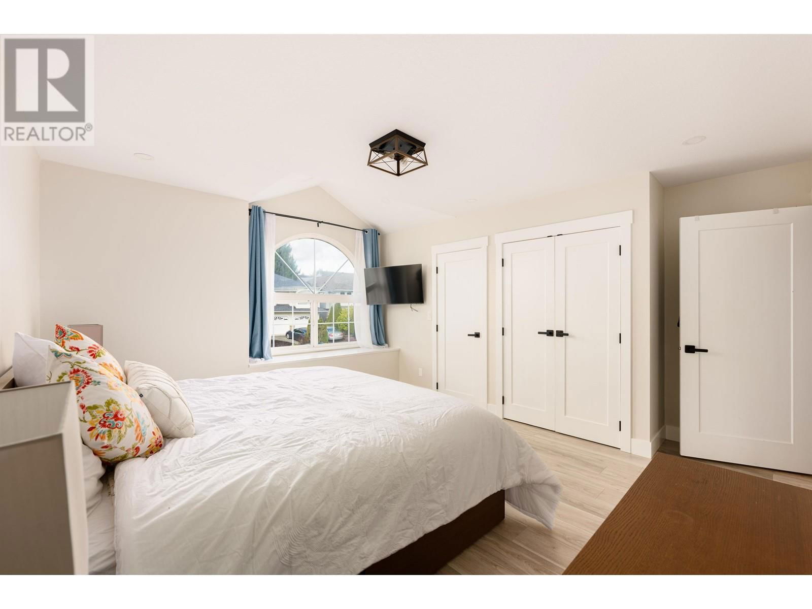 1282 LINCOLN DRIVE Image 9