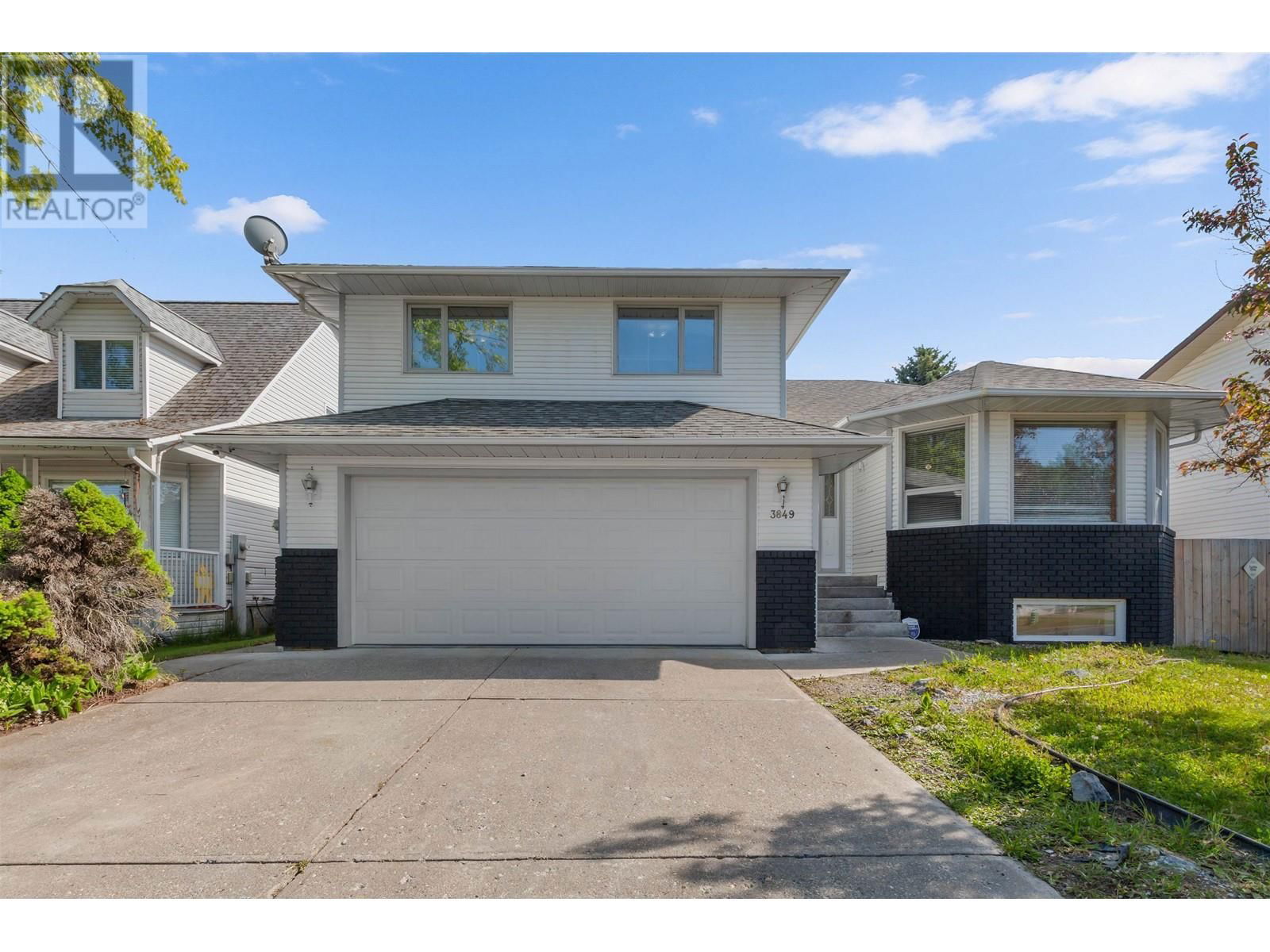 3849 GRACE CRESCENT Image 1