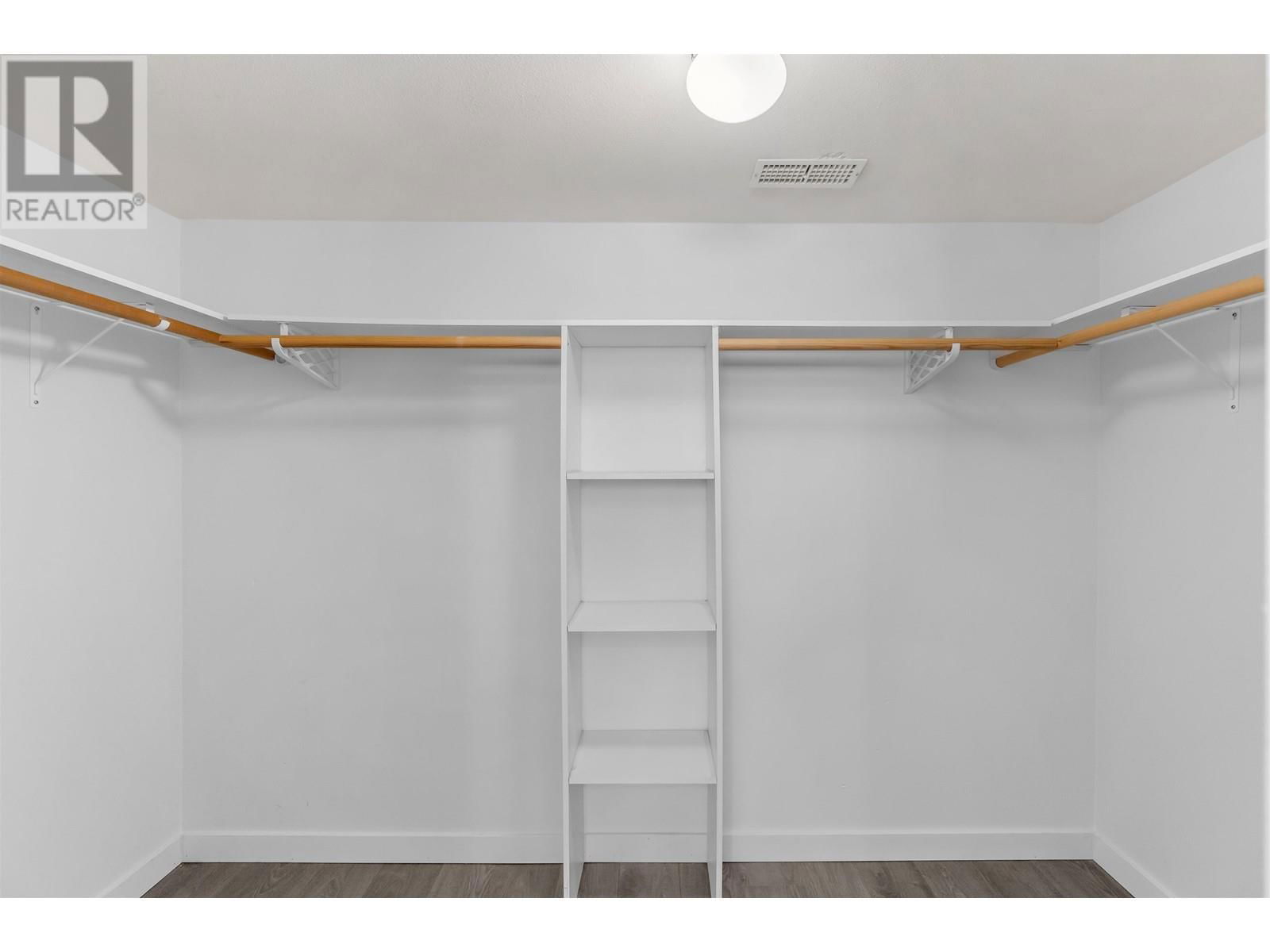 3849 GRACE CRESCENT Image 14