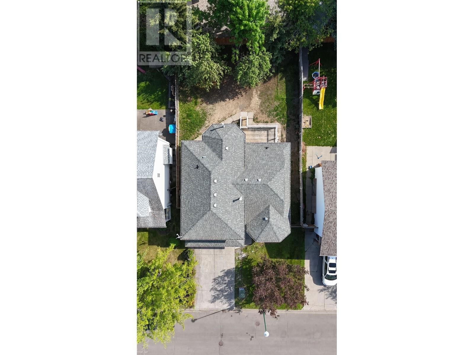 3849 GRACE CRESCENT Image 28