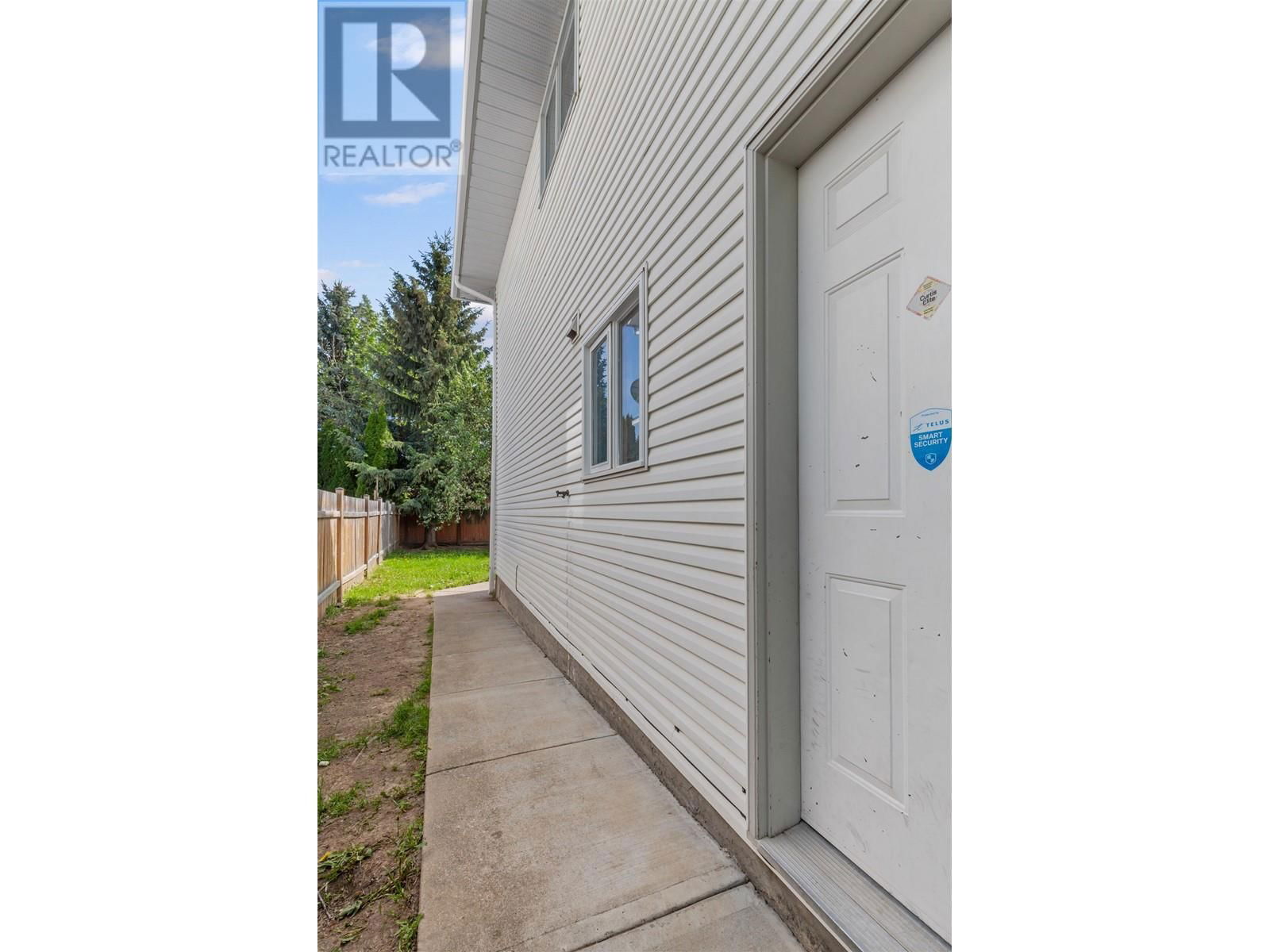 3849 GRACE CRESCENT Image 30