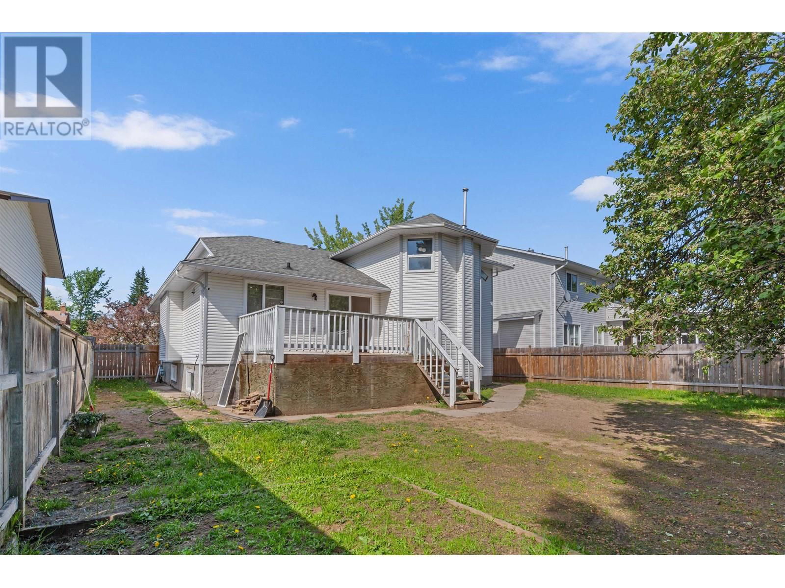 3849 GRACE CRESCENT Image 31