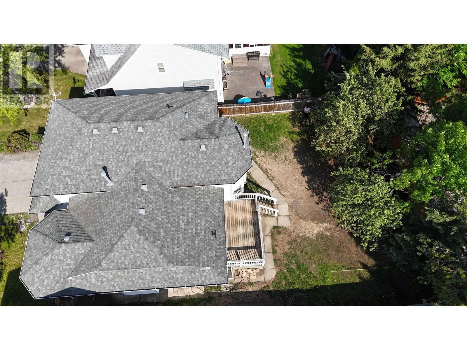 3849 GRACE CRESCENT Image 33