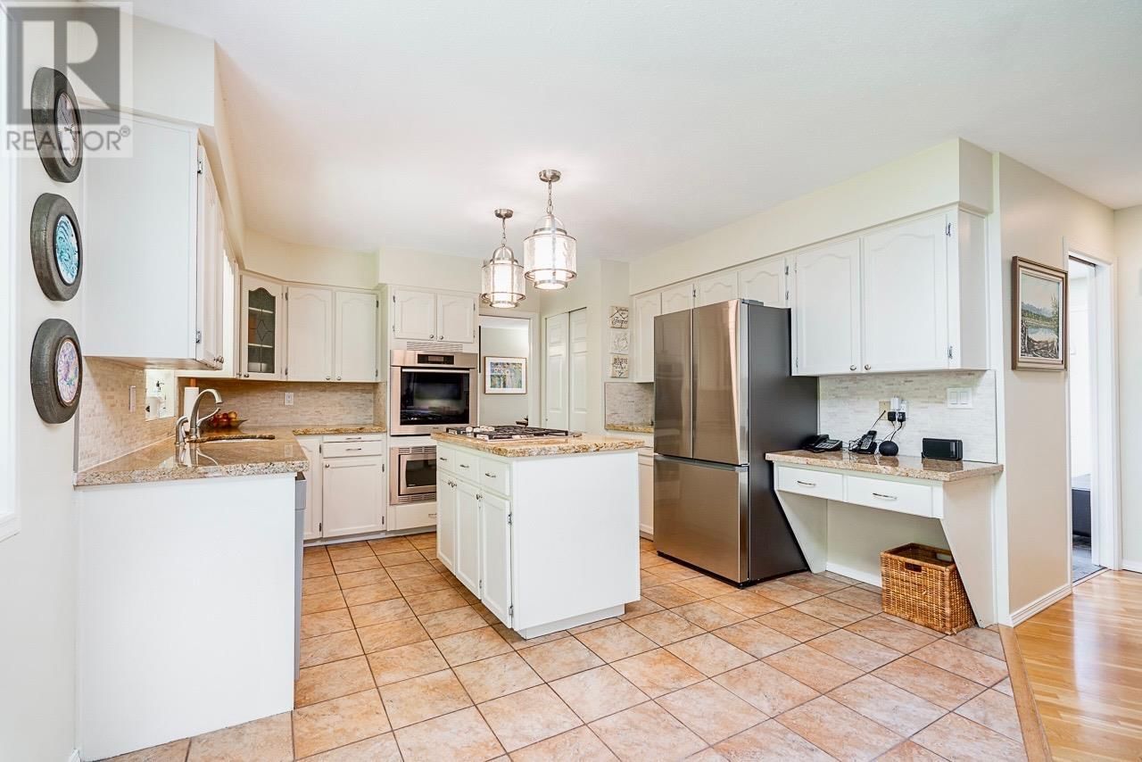 1471 GROVE PLACE Image 12
