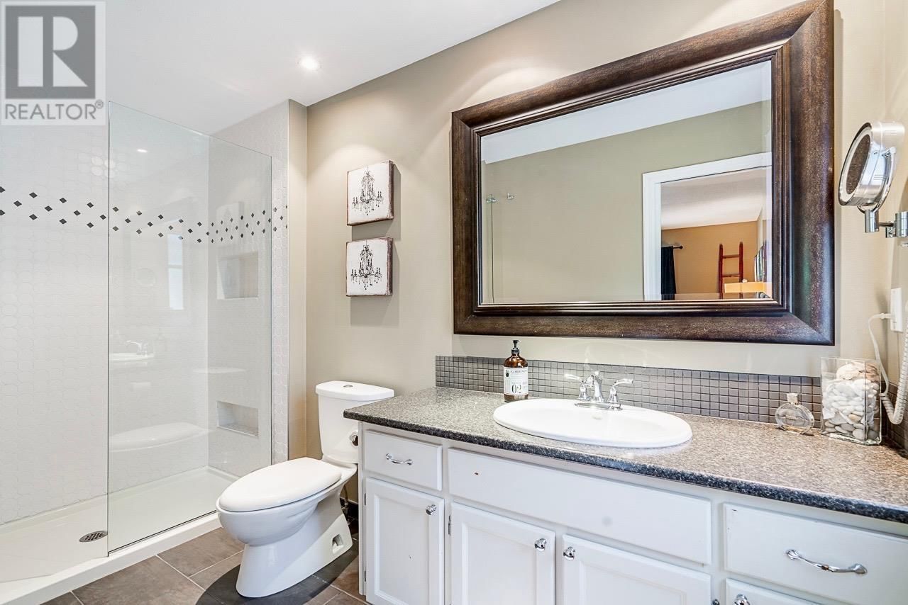 1471 GROVE PLACE Image 23