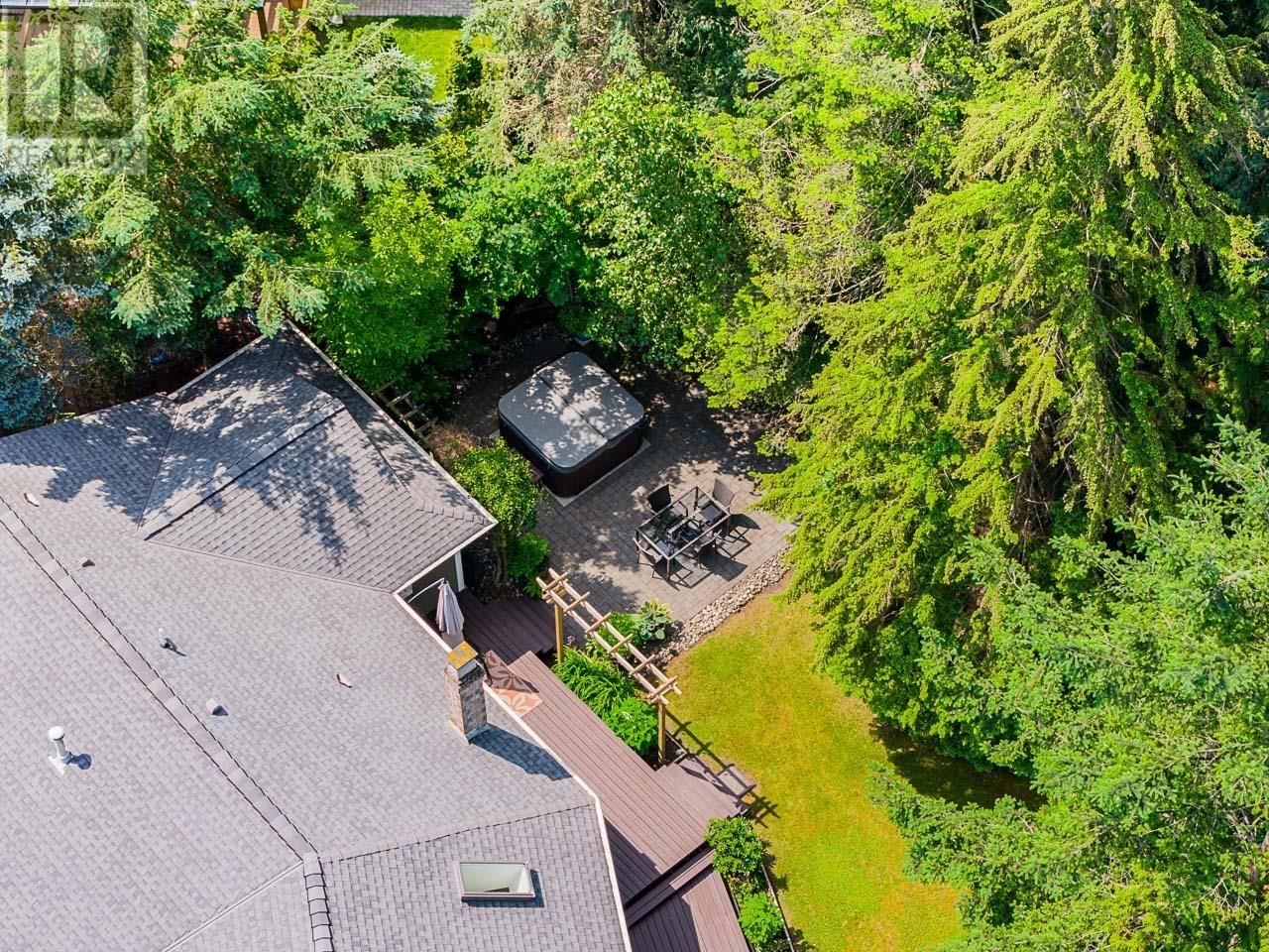 1471 GROVE PLACE Image 33
