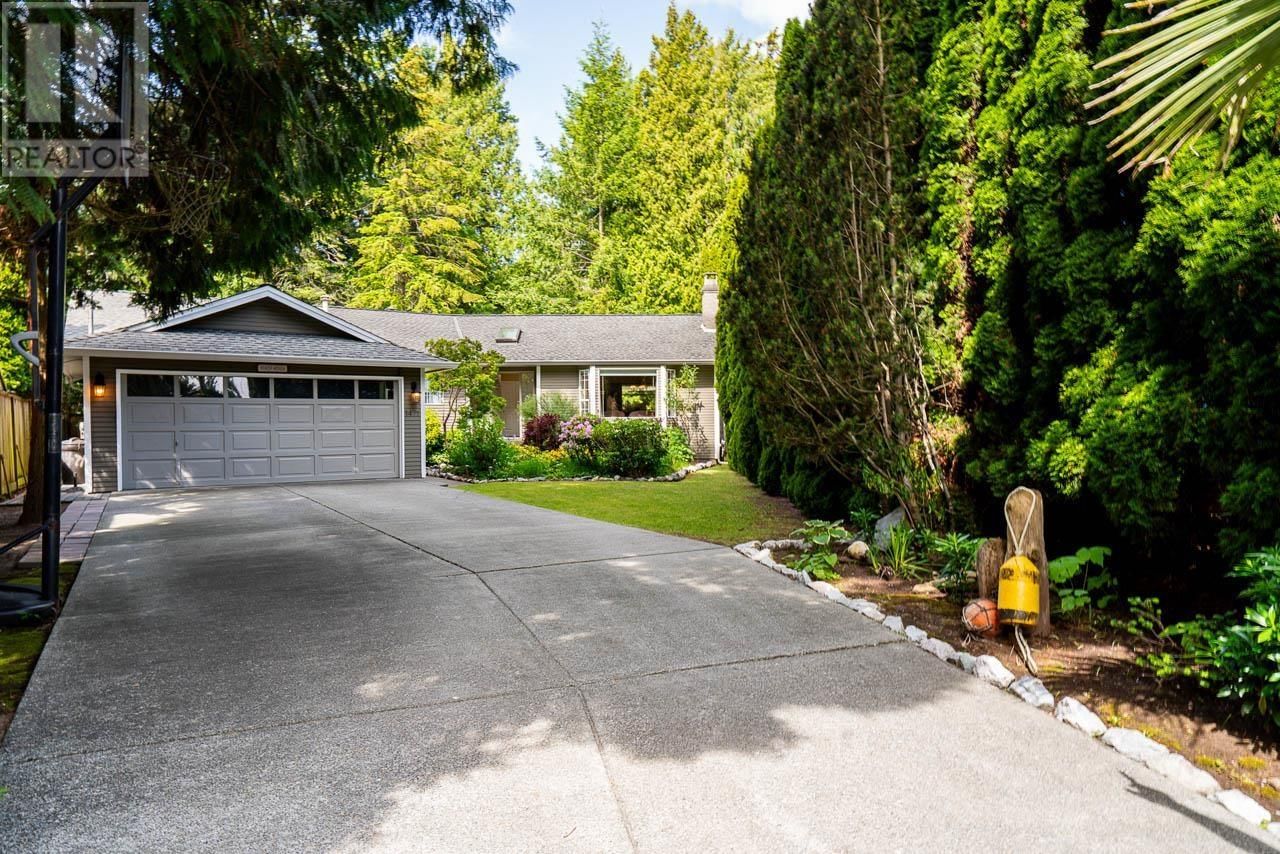 1471 GROVE PLACE Image 39