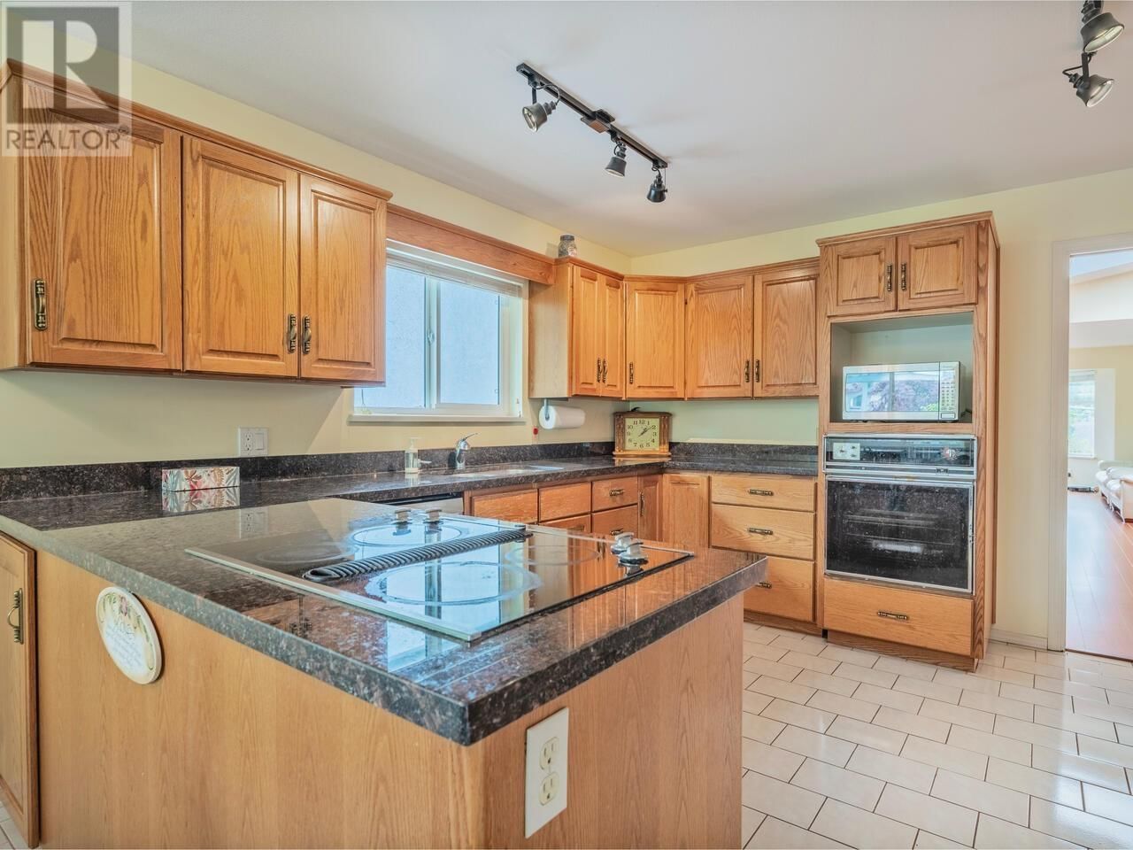 7932 ROSEWOOD STREET Image 7