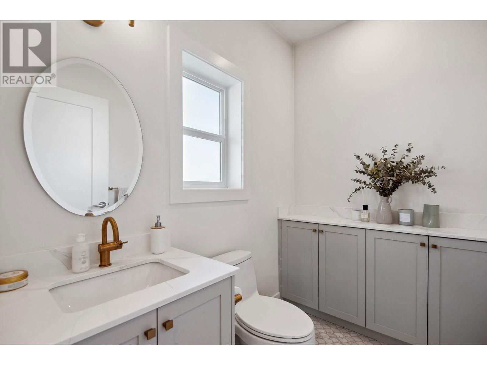 2504 NAPIER STREET Image 20