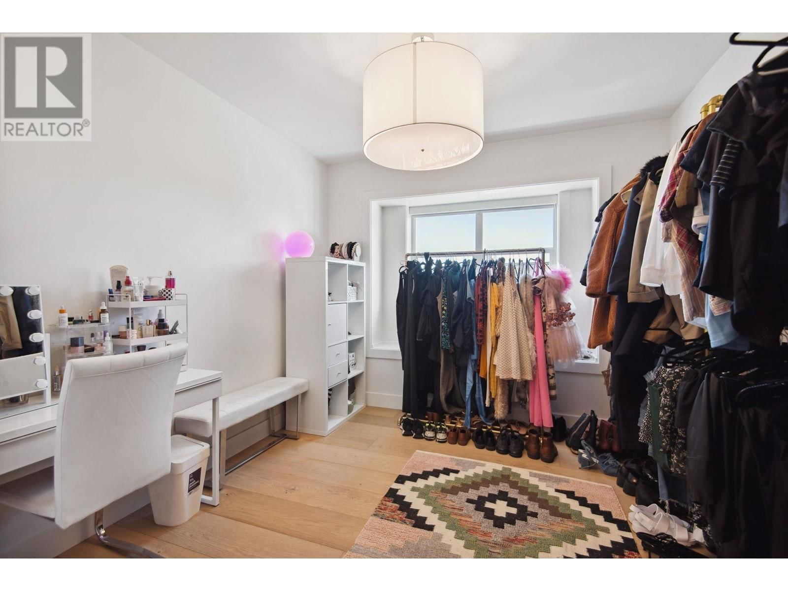 2504 NAPIER STREET Image 23