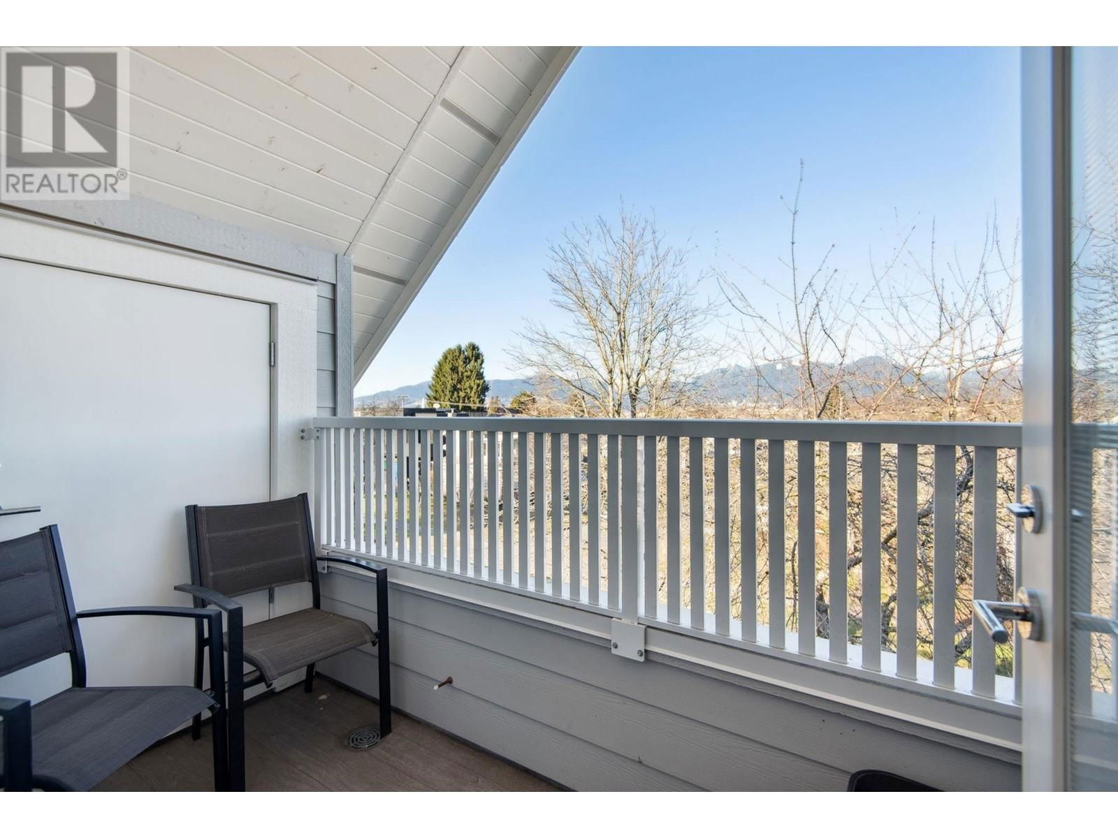 2504 NAPIER STREET Image 26